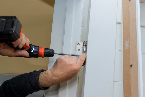Hinge Adjustment